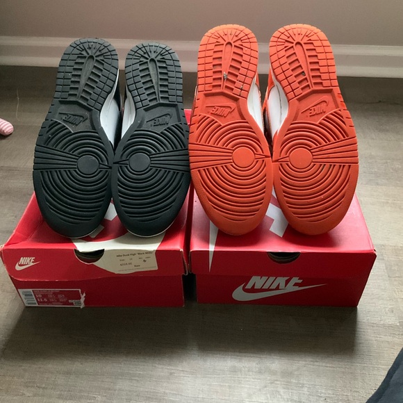 NIKE DUNKS TWO PAIR - Picture 6 of 15